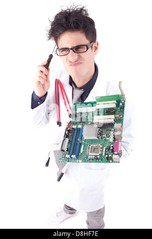 Computer-Ingenieur arbeitet an einem alten motherboard Stockfoto