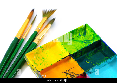 Aquarellfarben und Pinsel Stockfoto