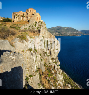 Agia Sofia Kirche oberhalb der alten byzantinischen von Monemvasia in Lakonien, südlichen Peloponnes, Griechenland. Stockfoto