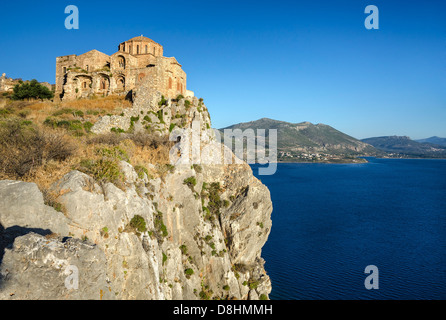 Agia Sofia Kirche oberhalb der alten byzantinischen von Monemvasia in Lakonien, südlichen Peloponnes, Griechenland. Stockfoto