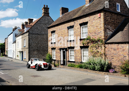 Das ländliche Dorf von Much Wenlock on Wenlock Edge, Shropshire, England. Alte Hütten am Barrow Street in der Nähe Dorfzentrum Stockfoto