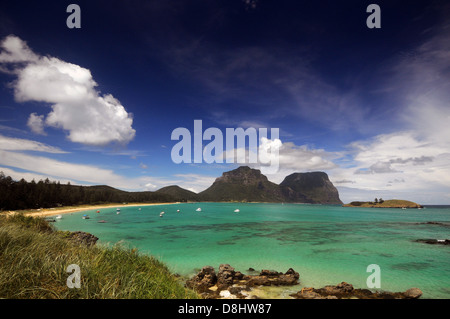 Blick nach Süden über Lagune in Richtung der Berge, Lord-Howe-Insel, Australien. Keine PR Stockfoto