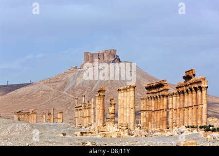 Antike römische Zeit Stadt in Palmyra (Tadmor), Syrien. Griechisch-römischen & persischen Periode. Festung Qala'at Ibn Maan Stockfoto