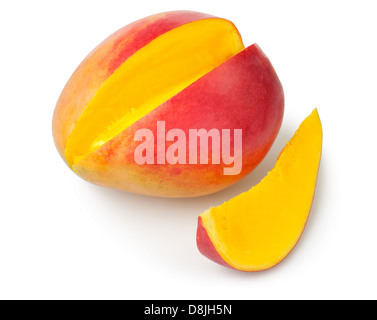 Mango schneiden Stück auf weißem Hintergrund Stockfoto