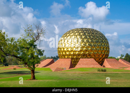 Matrimandir - goldenen Tempel in Auroville, Tamil Nadu, Indien Stockfoto