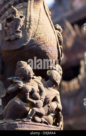 Die kunstvoll geschnitzten Teak Kloster Shwe Inbin, Mandalay Myanmar 7 Stockfoto