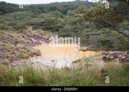 Fumarolen, kochendes Wasser und Dampf, Rincon De La Vieja Nationalpark, costarica Stockfoto