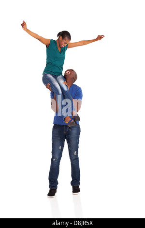 junge afrikanische amerikanische Paare, die Spaß auf weißem Hintergrund Stockfoto