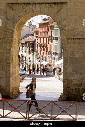 Cuesta de Gomerez, führt zu der Alhambra, Granada Stockfoto