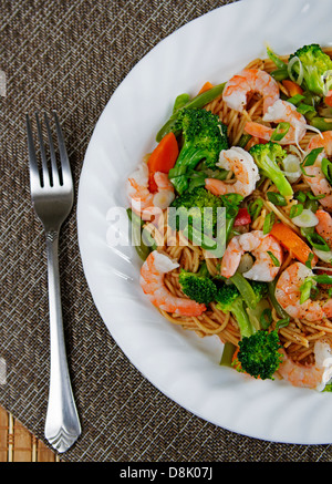 Teller mit köstlichen Garnelen Pasta. Einfach zuzubereiten. Stockfoto