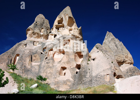 Cappadocia Landschaft mit vulkanischen Felsen und Häuser in diesem Felsen gehauen. Göreme, Anatolien in der Türkei. Stockfoto
