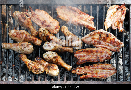 Outdoor-Grill und Barbecue, Picknick Essen. Stockfoto