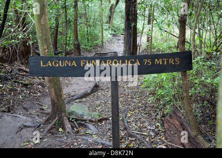 Laguna Fumarolica Zeichen, Rincon De La Vieja Nationalpark, Costa Rica Stockfoto