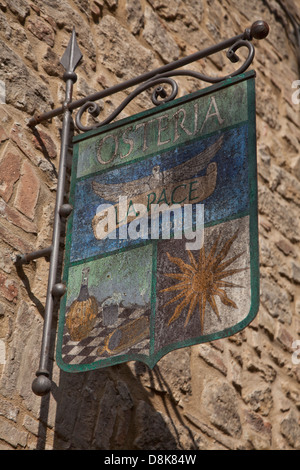 Restaurant zu unterzeichnen, in der alten Stadt von Volterra, Toskana, Italien Stockfoto