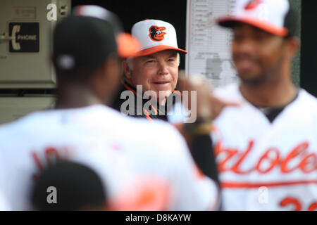 Baltimore, MD, USA. 30. Mai 2013. Baltimore Orioles Manager Buck Showalter (26). Washington Nationals Vs Baltimore Orioles an Oriole Park at Camden Yards am 22. Mai 2013 in Baltimore, Maryland. Bildnachweis: Cal Sport Media/Alamy Live-Nachrichten Stockfoto