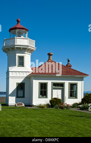 Mukilteo Lighhouse (gegr. 1906) an den Ufern des Puget Sound, Mukilteo, Washington, USA Stockfoto
