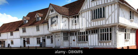 Das Corpus Christi Rathaus, Marktplatz, Lavenham Dorf, Suffolk County, England, Großbritannien. Im 16. Jahrhundert erbaut. Stockfoto