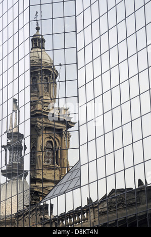 Reflexion in der Kathedrale Stockfoto