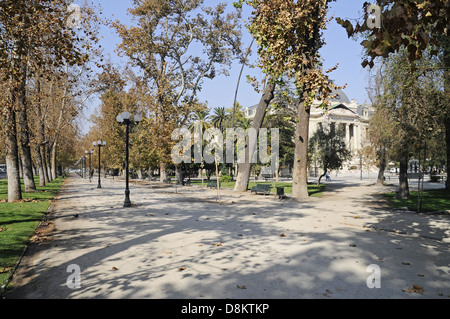 Gehweg in einem park Stockfoto