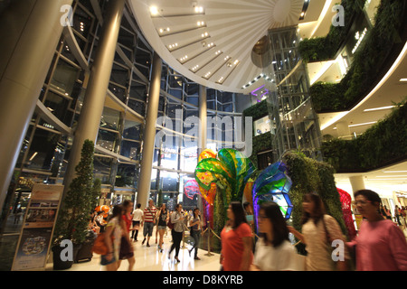 Eingang in Siam Paragon Shopping Mall, eines der größten Einkaufszentren in Asien Stockfoto