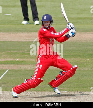 London, UK. 31. Mai 2013. Englands Joe Root während der 1. Nat West eintägigen internationalen Cricket match zwischen England und Neuseeland im Lords Cricket Ground am 31. Mai 2013 in London, England, (Foto von Mitchell Gunn/ESPA/Alamy Live News) Stockfoto