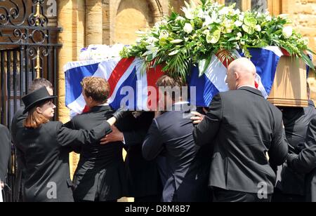 Sherborne, Dorset, UK. 31. Mai 2013. Beerdigung von Team GB Seemann und Olympisches Segeln gold Medallist Andrew Simpson.  31. Mai 2013 Bild von: DORSET MEDIENDIENST / Alamy Live News Stockfoto