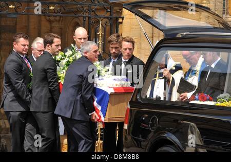 Sherborne, Dorset, UK. 31. Mai 2013. Beerdigung von Team GB Seemann und Olympisches Segeln gold Medallist Andrew Simpson.  31. Mai 2013 Bild von: DORSET MEDIENDIENST / Alamy Live News Stockfoto