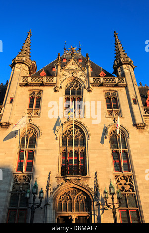 Exterieur des Provincial Gerichtsgebäudes, Marktplatz, Stadt Brügge, West-Flandern in der belgischen Region Flandern. Stockfoto