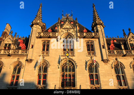 Exterieur des Provincial Gerichtsgebäudes, Marktplatz, Stadt Brügge, West-Flandern in der belgischen Region Flandern. Stockfoto