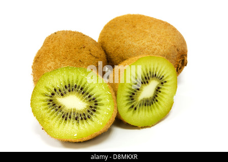 Kiwi-Früchte auf einem weißen Hintergrund isoliert Stockfoto