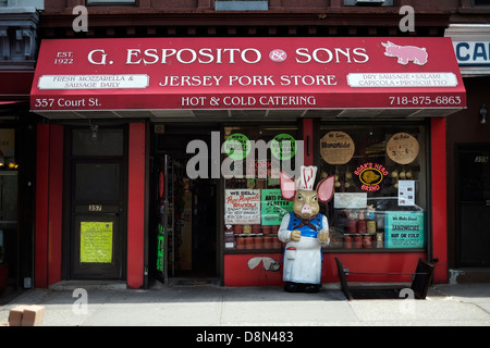 Außenansicht des Esposito & Söhne Schweinefleisch speichern in Brooklyn, New York. Stockfoto