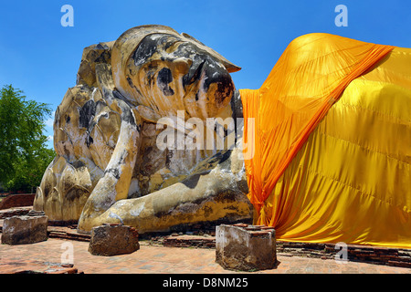 Tempel des liegenden Buddha-Statue, Wat Lokayasutharam, Ayutthaya, Thailand Stockfoto