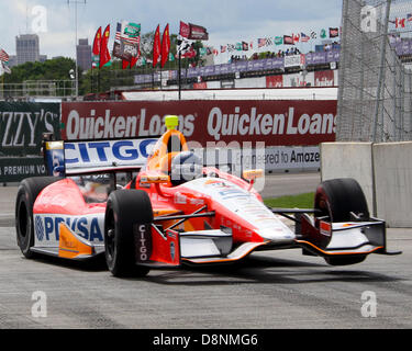 Detroit, USA. 1. Juni 2013.  E.j. Viso (5) auf der Strecke während der Rennen 1 auf dem Raceway im Belle Isle Park am 1. Juni 2013 in Detroit, MI. Tom Turrill/CSM/Alamy Live News Stockfoto