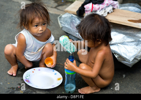 Menschen in den Straßen von Manila, Philippinen Stockfoto