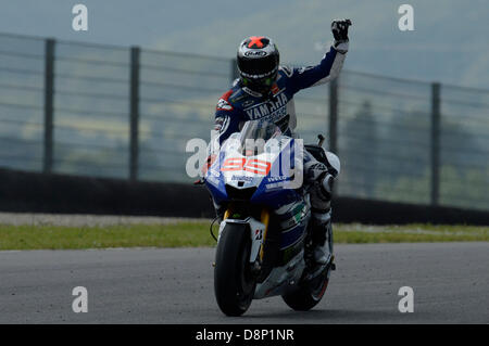 Mugello, Italien. 2. Juni 2013.  Jorge Lorenzo (Yamaha Factory Racing) beim Aufwärmen der Moto GP Weltmeisterschaft aus dem Mugello-Rennstrecke. Bildnachweis: Gaetano Piazzolla/Alamy Live-Nachrichten Stockfoto