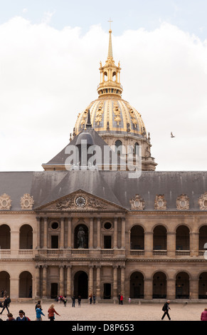 Invalides in Paris und Armee-Museum, Detail im Inneren des Invalides Stockfoto