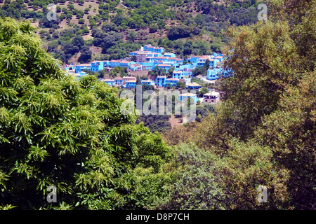 weiße Dorf in blau Stockfoto