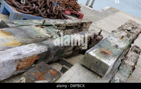 Fäulnis Pier Stützpfeiler entfernt von Swanage Pier von Fremdfirmen Jenkins marine Dorset Wettsektor uk Stockfoto