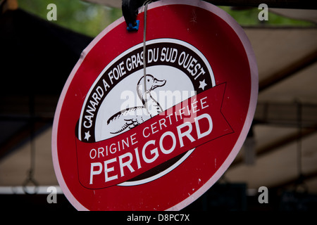 Gänseleber auf Verkauf am Marktplatz auf der Rive Gauche La seine-Ufer in Paris, Frankreich Stockfoto