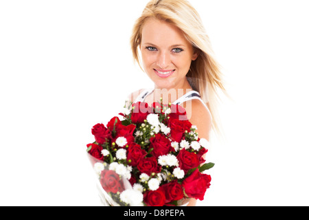 schöne junge Frau Strauß roter Rosen isoliert halten Stockfoto