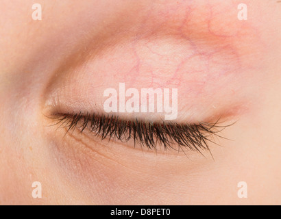 Menschliche Auge geschlossen. Schließen Sie Studio gedreht Stockfoto