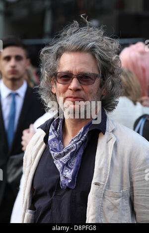 London, UK. 2. Juni 2013. Dexter Fletcher besucht die World War Z-Weltpremiere auf dem Empire Leicester Square Stockfoto