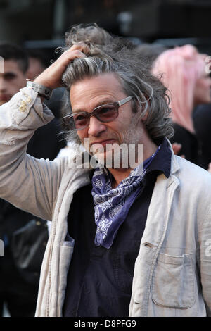 London, UK. 2. Juni 2013. Dexter Fletcher besucht die World War Z-Weltpremiere auf dem Empire Leicester Square Stockfoto