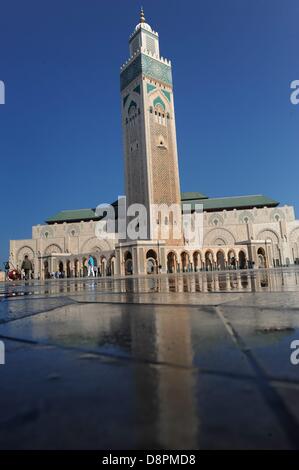 Der Hassan II Moschee (Arabisch:???????) ist eine religiöse Gebäude in Casablanca, Marokko. Es ist die größte Moschee des Landes und die 7. größte Moschee der Welt. Sein Minarett ist das höchste auf 210 m (689 ft) der Welt. Foto Stockfoto