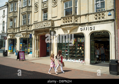 Ehemalige Krone & Anker Hotel (jetzt Filialen) Ipswich, Suffolk, UK. Stockfoto