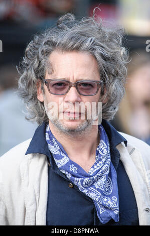 London, UK. 2. Juni 2013. Dexter Fletcher besucht die World Premiere von World War Z am The Empire Leicester Square, London. Personen im Bild: Dexter Fletcher. Bild von Julie Edwards Stockfoto