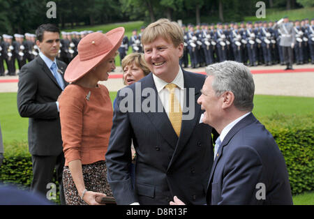 Berlin, Deutschland. 3. Juni 2013.die niederländischen König Willem-Alexander und Maxima der Königin bei einem zweitägigen Besuch in Deutschland. 3. Juni 2013. Bildnachweis: Dpa picture Alliance/Alamy Live News Stockfoto