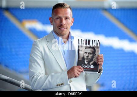 Cardiff, UK, 3. Juni 2013.   Cardiff City Fußballer Craig Bellamy spricht vor der Presse in Cardiff City Stadium über den Start seines Buches Goodfella.  Bild: Matthew Horwood/Alamy Live-Nachrichten Stockfoto