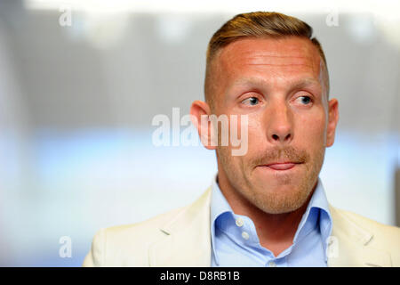 Cardiff, UK, 3. Juni 2013.   Cardiff City Fußballer Craig Bellamy spricht vor der Presse in Cardiff City Stadium über den Start seines Buches Goodfella.  Bild: Matthew Horwood/Alamy Live-Nachrichten Stockfoto