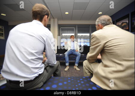 Cardiff, UK, 3. Juni 2013.   Cardiff City Fußballer Craig Bellamy spricht vor der Presse in Cardiff City Stadium über den Start seines Buches Goodfella.  Bild: Matthew Horwood/Alamy Live-Nachrichten Stockfoto